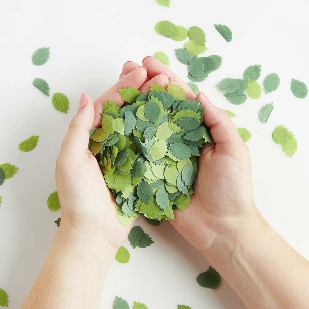 Konfetti grüne Blätter