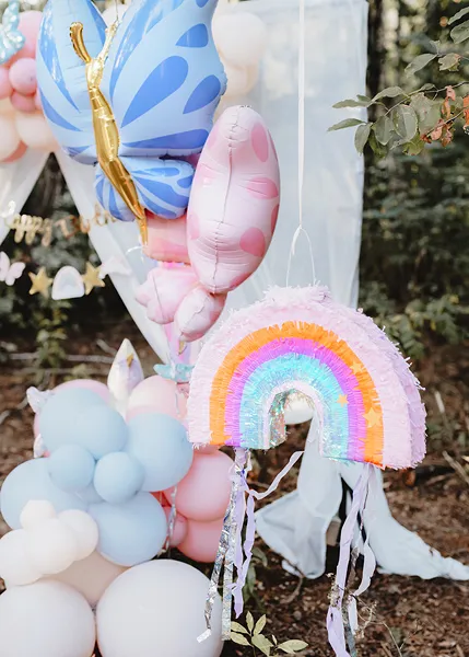 Regenbogen Pinata